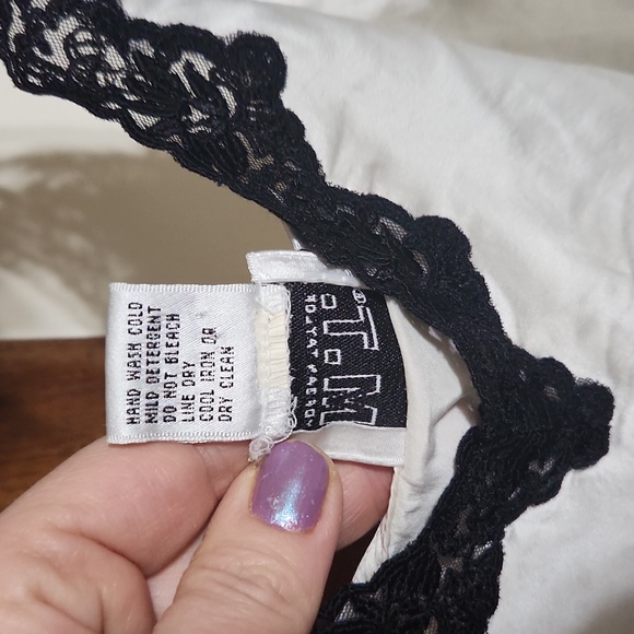Beautiful ivory pearl colored black lace trim 100% silk vintage Morgan Taylor L - Picture 5 of 8